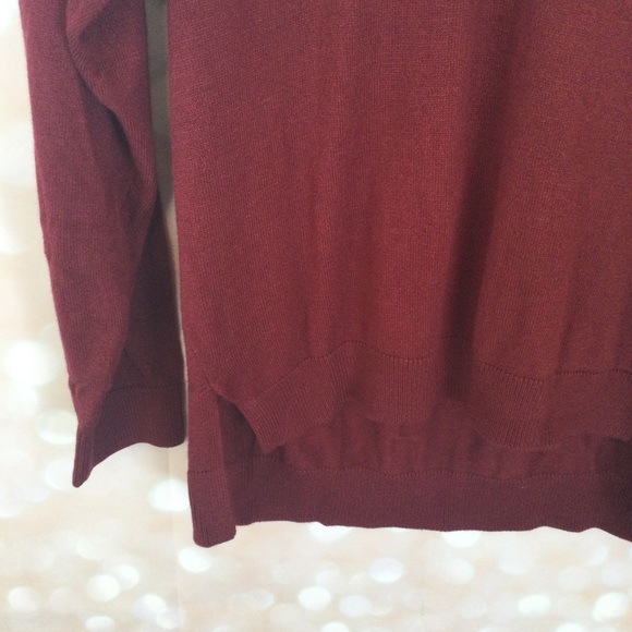 Express NWT Oversized Deep V-Neck Tunic Sweater - Picture 4 of 8